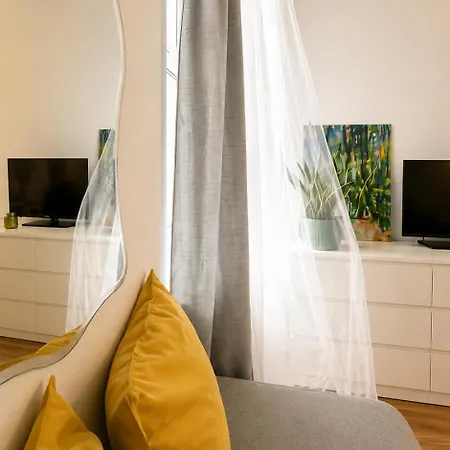 Art Loft Jezyce Stylish For 4 People 公寓 波兹南