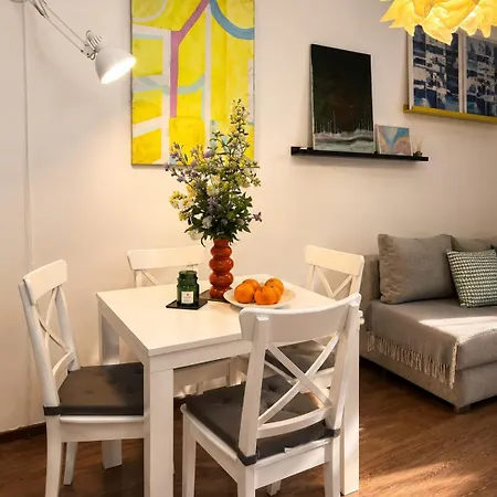 Art Loft Jezyce Stylish For 4 People 波兹南